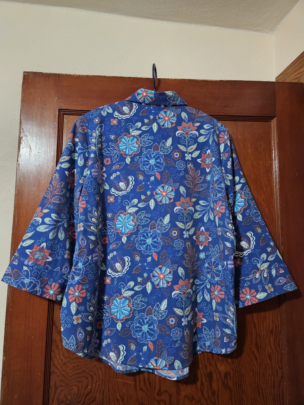 Blair Floral Blue 3/4 Sleeve Button-down Top Blouse Size M - Picture 6 of 6